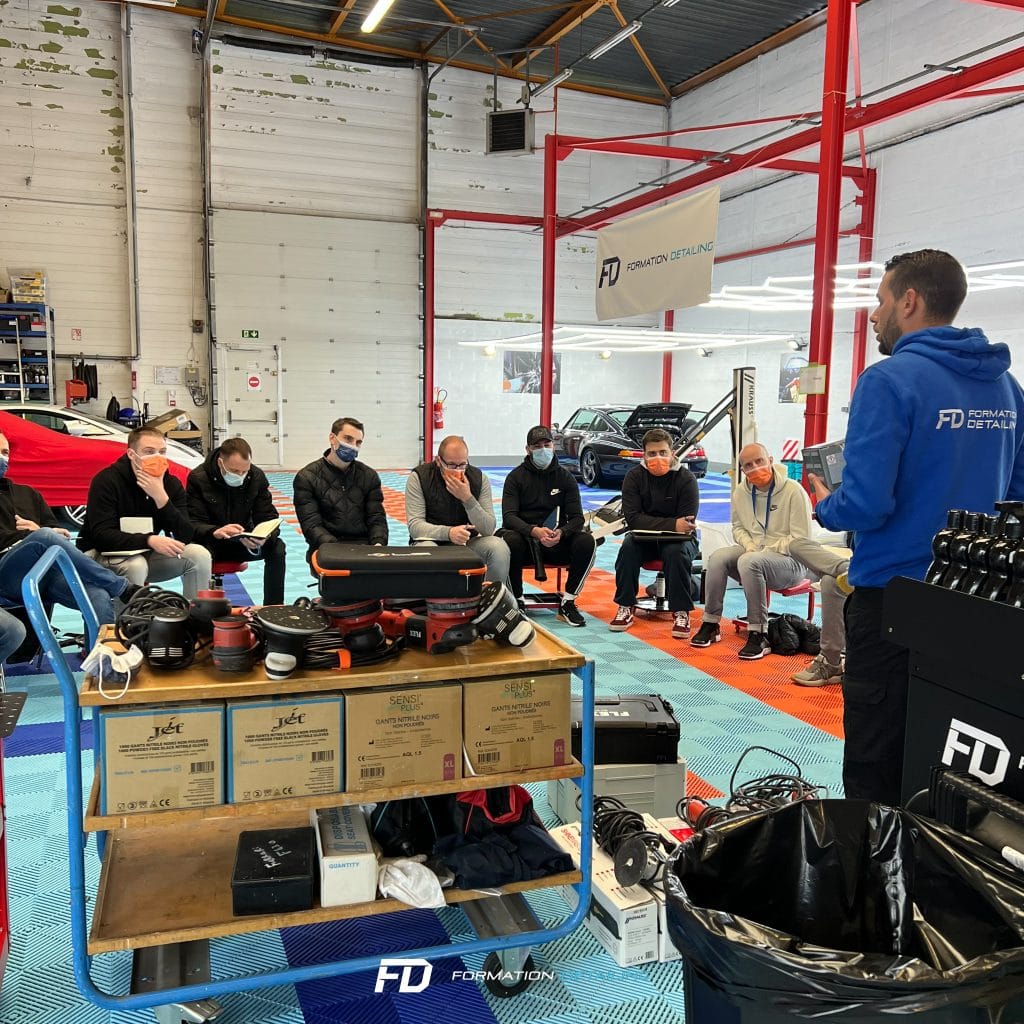 Apprendre polisseuse automobile