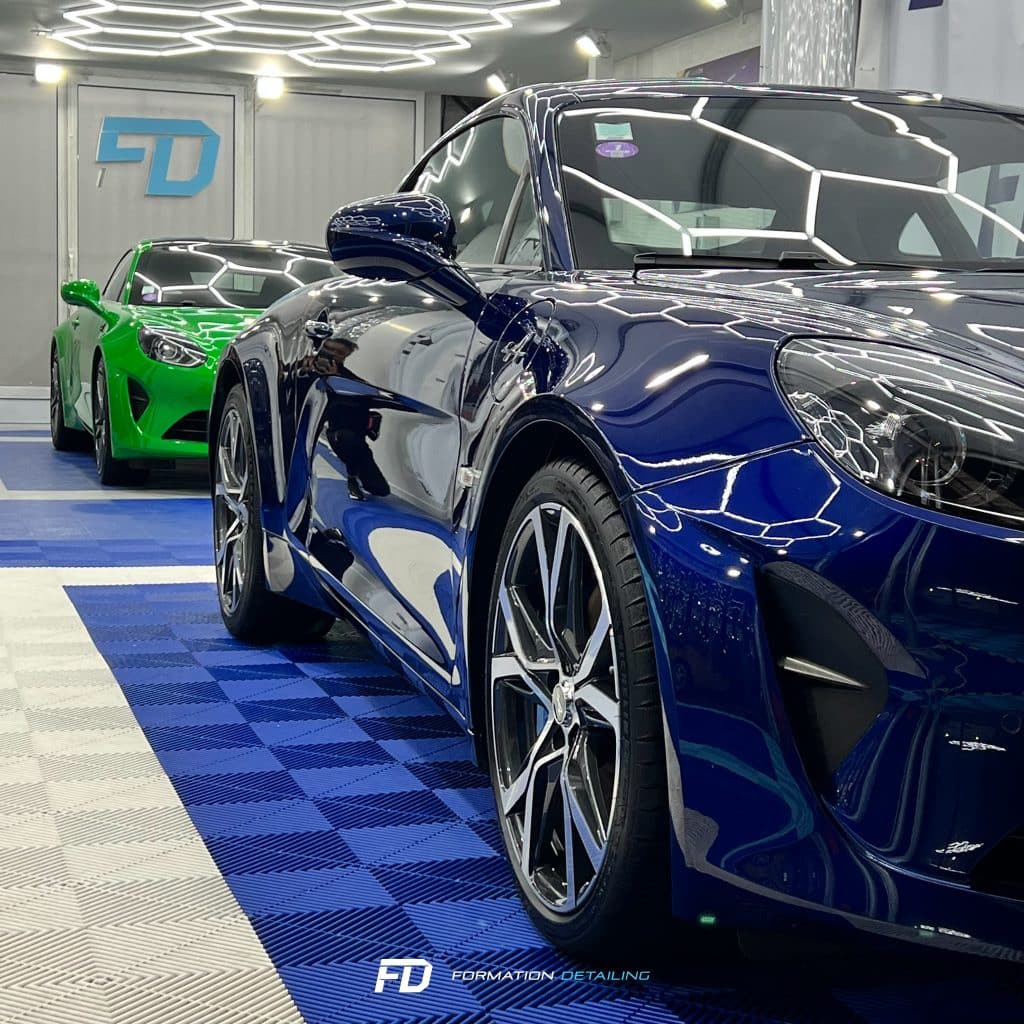 apprendre a polir et lustrer les alpine et voiture de luxe pour en faire son métier et devenir detailer (5)