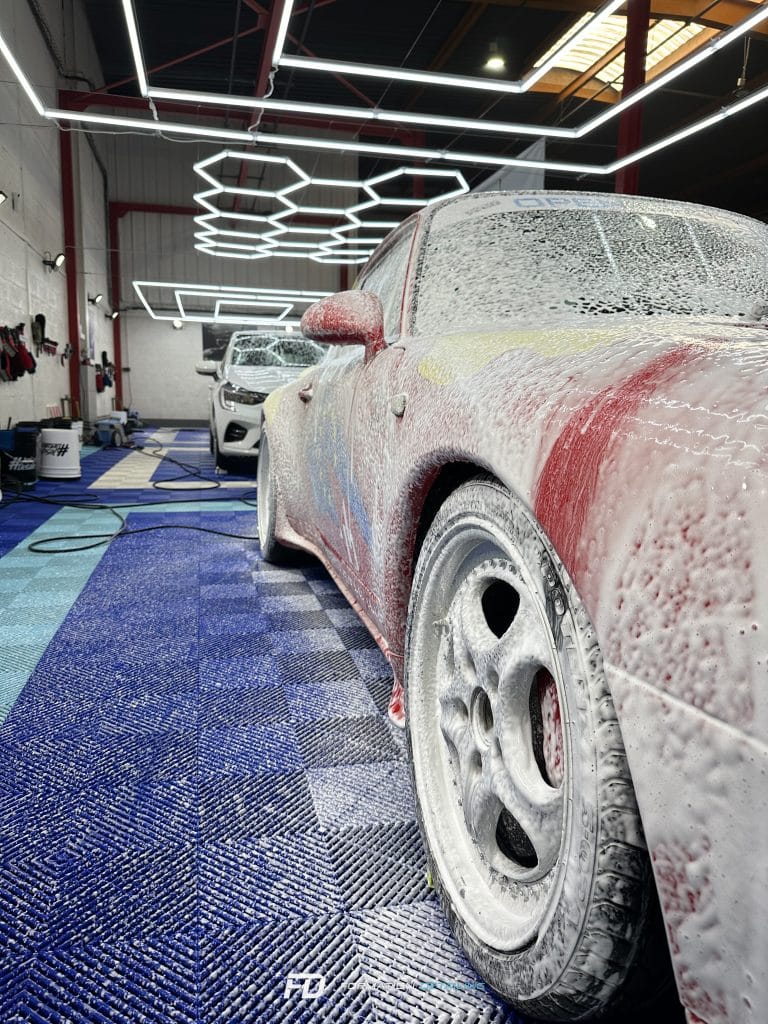 mousse sur Porsche