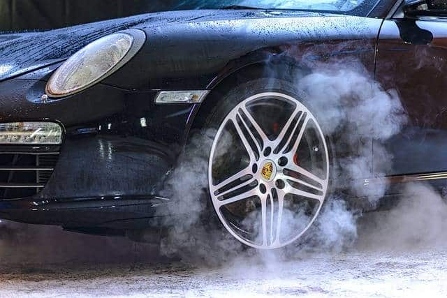 Comment choisir le bon film pour covering de voiture ?